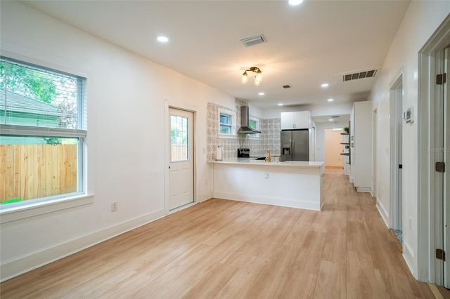 6704 N TALIAFERRO AVENUE, Tampa, FL 33604