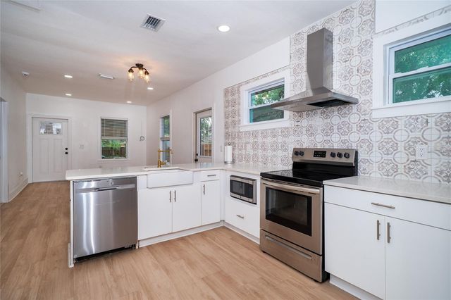6704 N TALIAFERRO AVENUE, Tampa, FL 33604