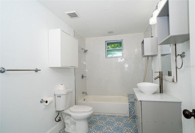 6704 N TALIAFERRO AVENUE, Tampa, FL 33604