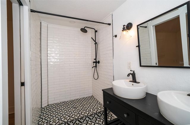 6704 N TALIAFERRO AVENUE, Tampa, FL 33604