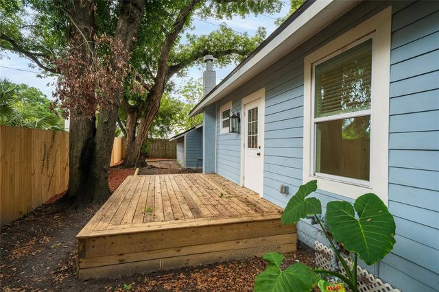 6704 N TALIAFERRO AVENUE, Tampa, FL 33604