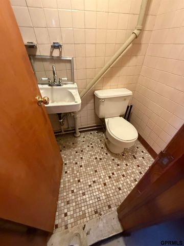 900 Mclaughlin Circle, Bellevue, NE 68005