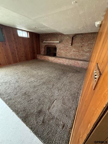 900 Mclaughlin Circle, Bellevue, NE 68005