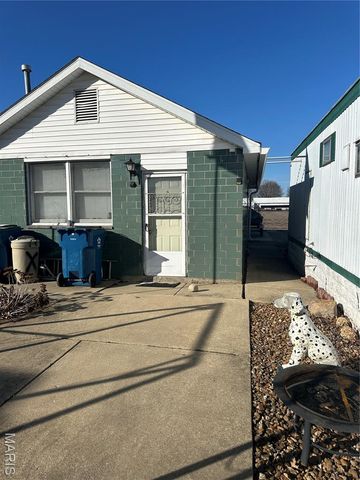 408 E 2nd Street, St Jacob, IL 62281