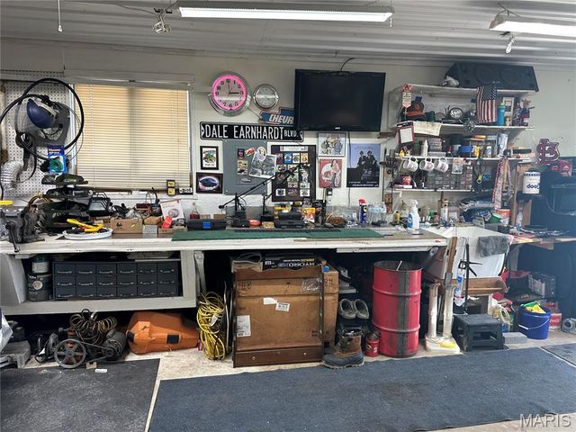 408 E 2nd Street, St Jacob, IL 62281