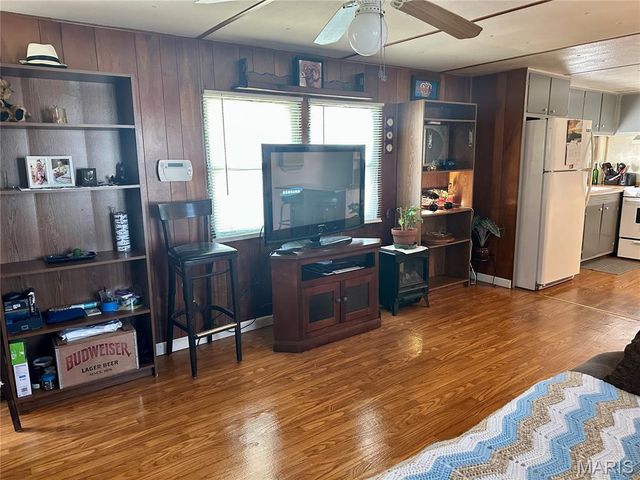 408 E 2nd Street, St Jacob, IL 62281