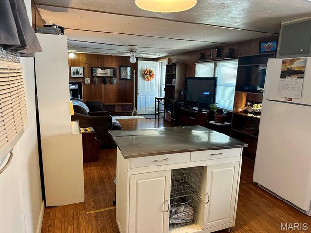 408 E 2nd Street, St Jacob, IL 62281