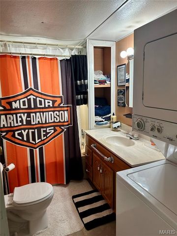 408 E 2nd Street, St Jacob, IL 62281