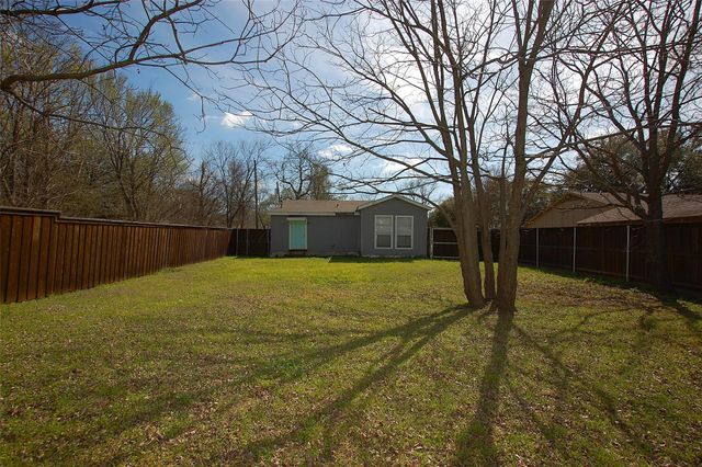 106 W Church Street, Crandall, TX 75114