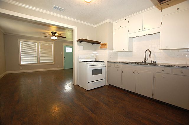 106 W Church Street, Crandall, TX 75114