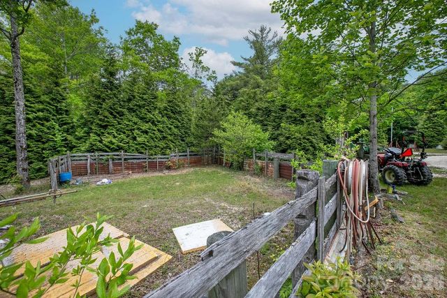 111 Wild Hog Creek Road, Rosman, NC 28772