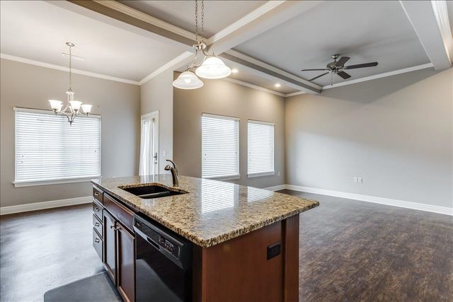 139 N Sheridan Ave, Valley Center, KS 67147