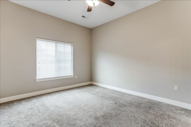 139 N Sheridan Ave, Valley Center, KS 67147