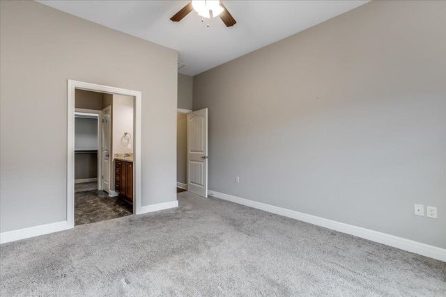 139 N Sheridan Ave, Valley Center, KS 67147
