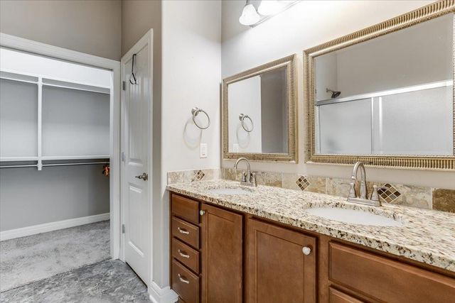 139 N Sheridan Ave, Valley Center, KS 67147