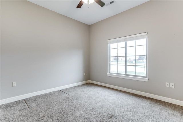 139 N Sheridan Ave, Valley Center, KS 67147