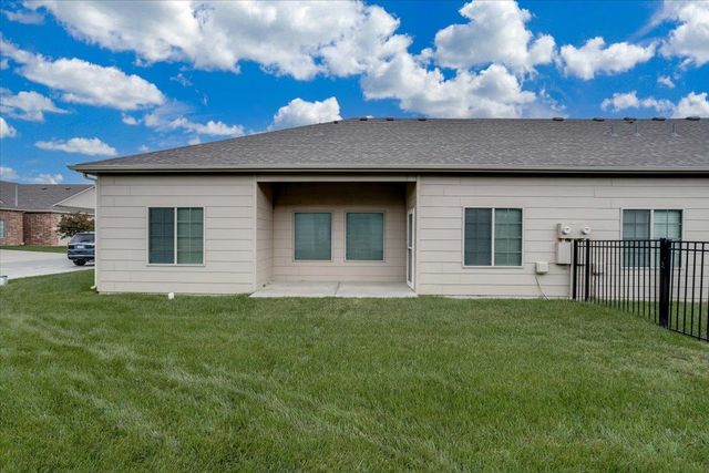 139 N Sheridan Ave, Valley Center, KS 67147