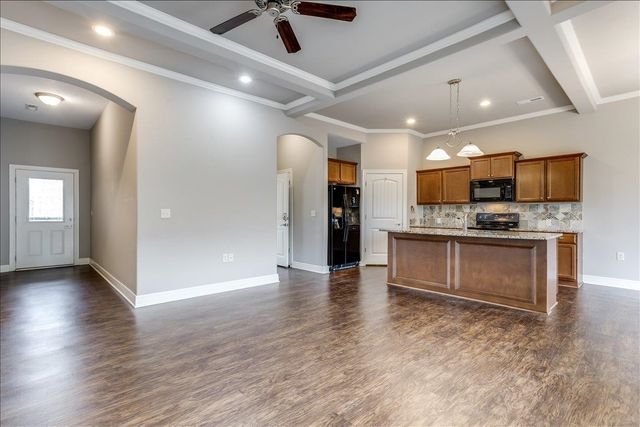 139 N Sheridan Ave, Valley Center, KS 67147