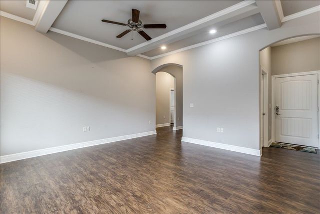 139 N Sheridan Ave, Valley Center, KS 67147