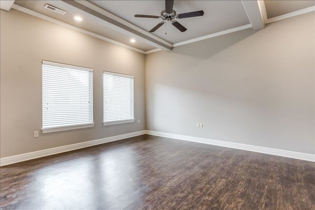 139 N Sheridan Ave, Valley Center, KS 67147