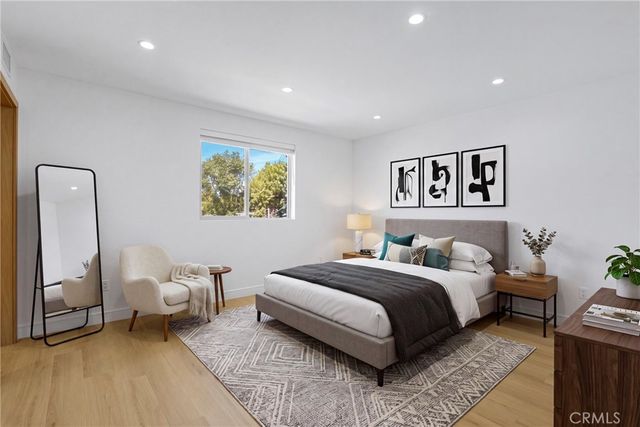 4853 Woodman Avenue, Sherman Oaks, CA 91423
