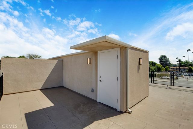 4853 Woodman Avenue, Sherman Oaks, CA 91423