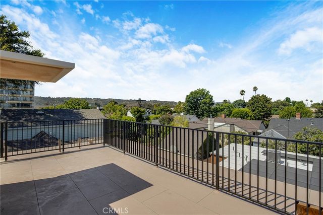 4853 Woodman Avenue, Sherman Oaks, CA 91423