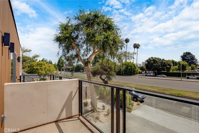4853 Woodman Avenue, Sherman Oaks, CA 91423