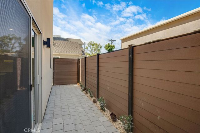 4853 Woodman Avenue, Sherman Oaks, CA 91423