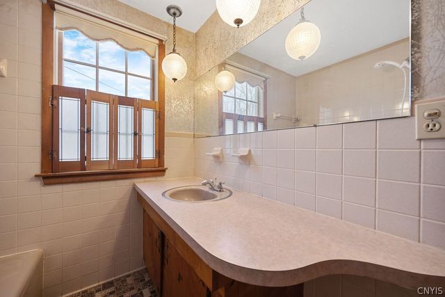 5645 Stevens Drive South, Cicero, NY 13039