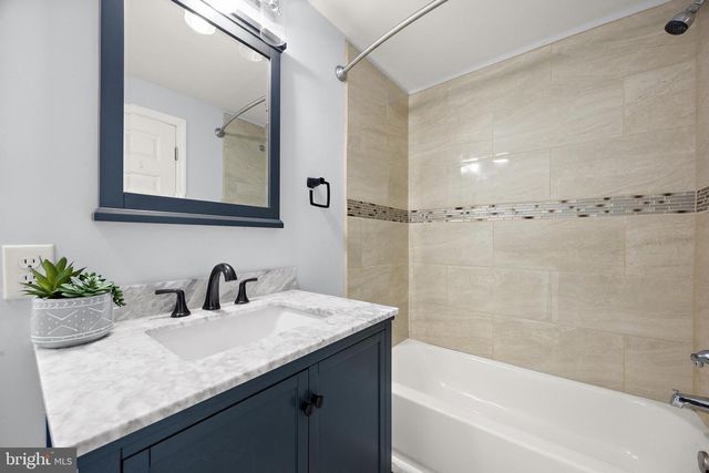 2923 N VAN BUREN ST, Wilmington, DE 19802