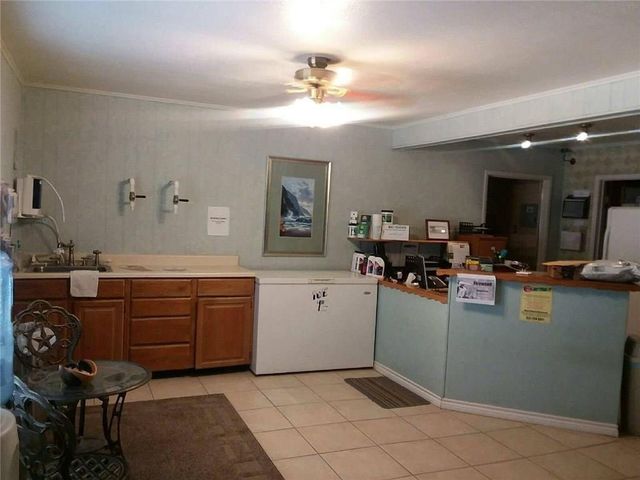 1819 S Chestnut Street, Lampasas, TX 76550