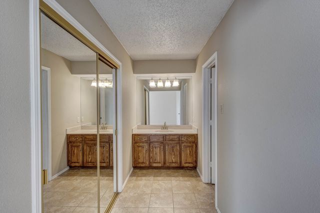 1413 Palmnold Circle E, Fort Worth, TX 76120