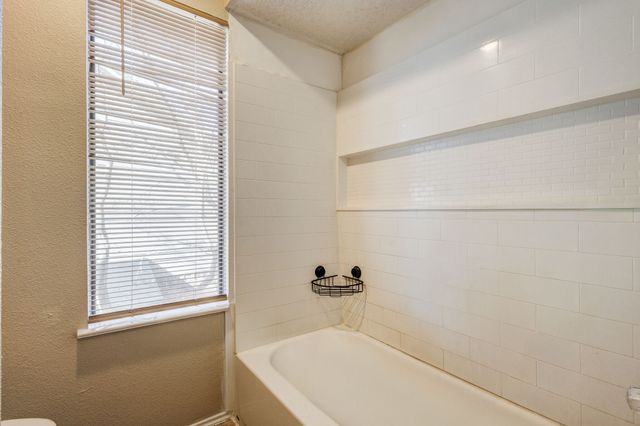 1413 Palmnold Circle E, Fort Worth, TX 76120