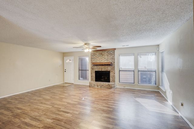 1413 Palmnold Circle E, Fort Worth, TX 76120