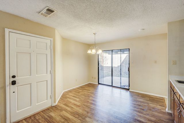 1413 Palmnold Circle E, Fort Worth, TX 76120