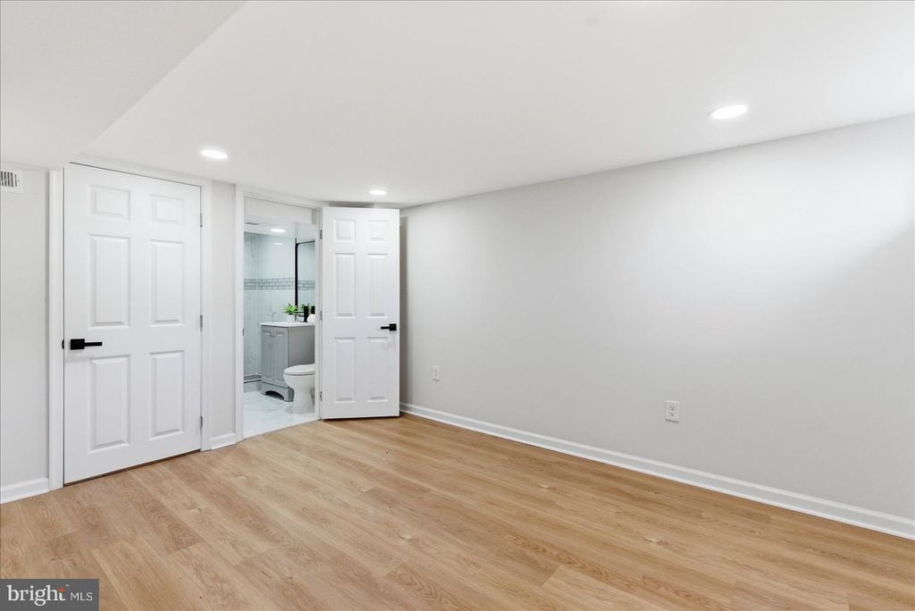 Image 26 of property listing at 6825 EASTBROOK AVE, Baltimore, MD 21224