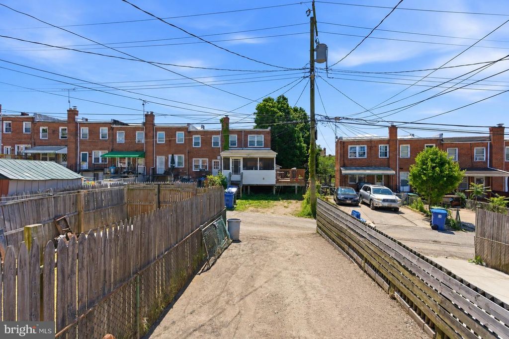 Image 35 of property listing at 6825 EASTBROOK AVE, Baltimore, MD 21224