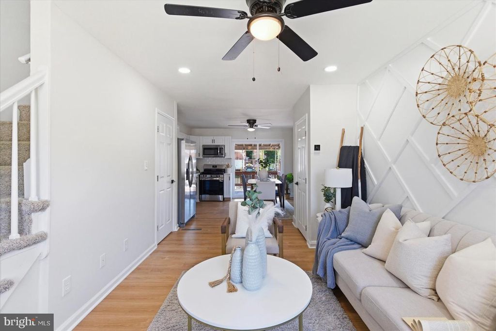 Image 4 of property listing at 6825 EASTBROOK AVE, Baltimore, MD 21224