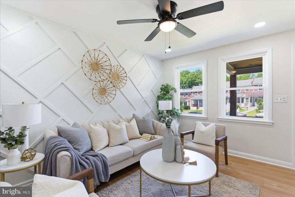 Image 6 of property listing at 6825 EASTBROOK AVE, Baltimore, MD 21224