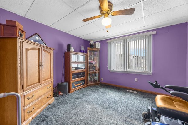 2426 Fruitland Boulevard SW, Cedar Rapids, IA 52404