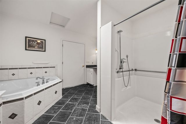 2426 Fruitland Boulevard SW, Cedar Rapids, IA 52404