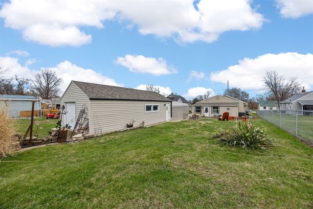 2426 Fruitland Boulevard SW, Cedar Rapids, IA 52404