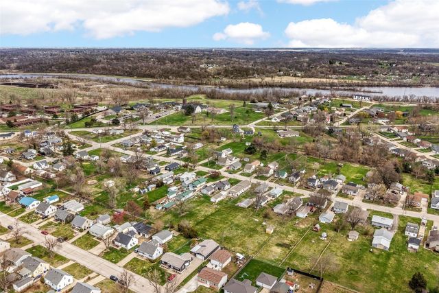 2426 Fruitland Boulevard SW, Cedar Rapids, IA 52404