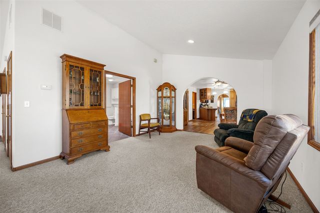 2426 Fruitland Boulevard SW, Cedar Rapids, IA 52404