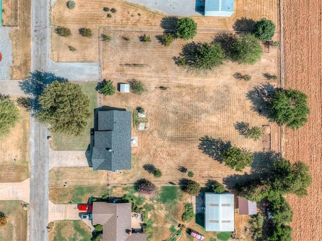 15070 Tomahawk Drive, Yukon, OK 73099