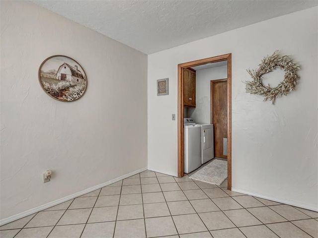 15070 Tomahawk Drive, Yukon, OK 73099