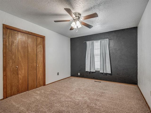 15070 Tomahawk Drive, Yukon, OK 73099