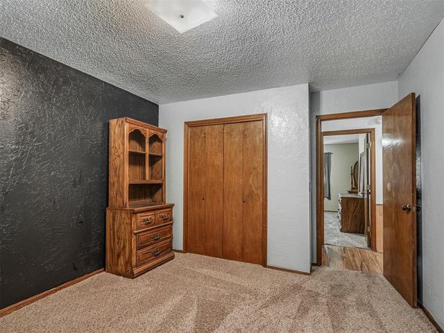 15070 Tomahawk Drive, Yukon, OK 73099