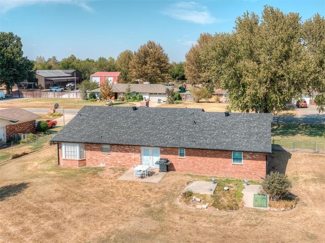 15070 Tomahawk Drive, Yukon, OK 73099